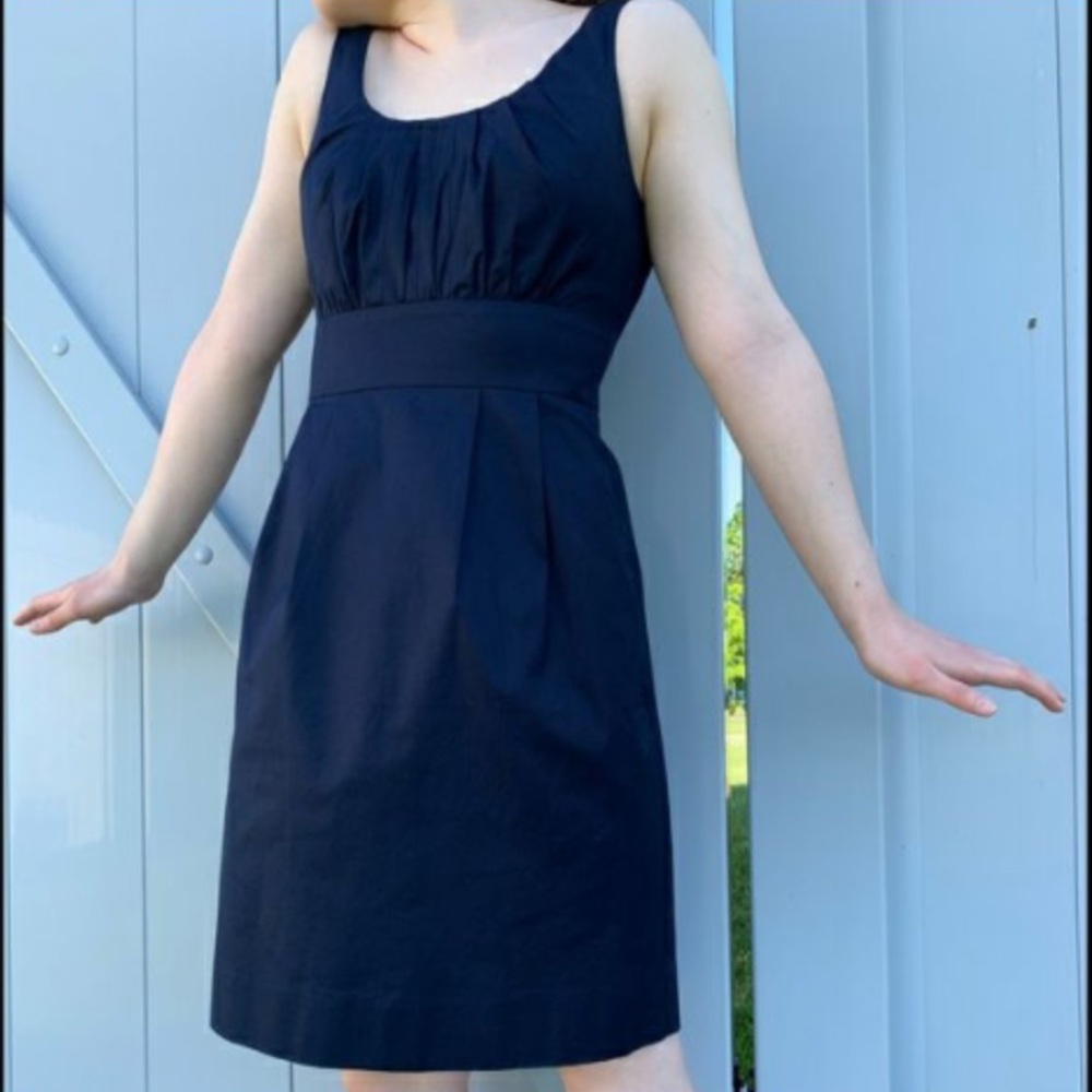 J. Crew navy blue cotton sleeveless back zip lined shift dress size 6 in EUC